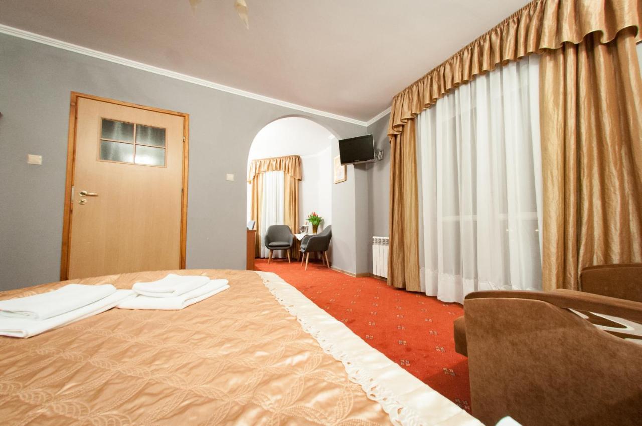 Secession Hotel Leczna Εξωτερικό φωτογραφία
