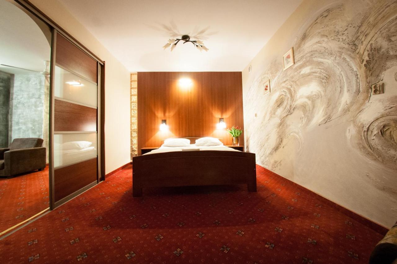 Secession Hotel Leczna Εξωτερικό φωτογραφία